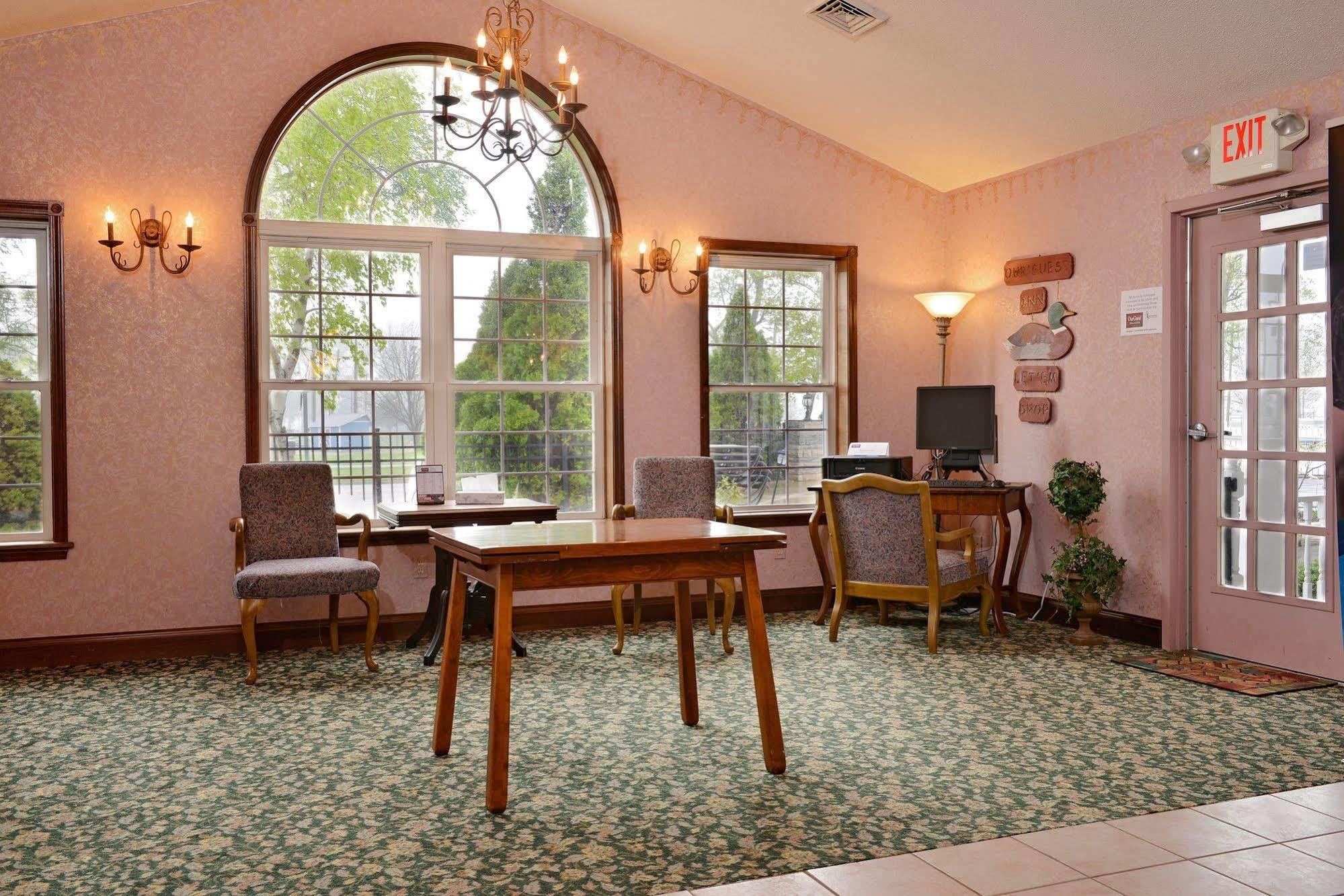 Ourguest Inn & Suites Downtown Port Clinton Exteriör bild
